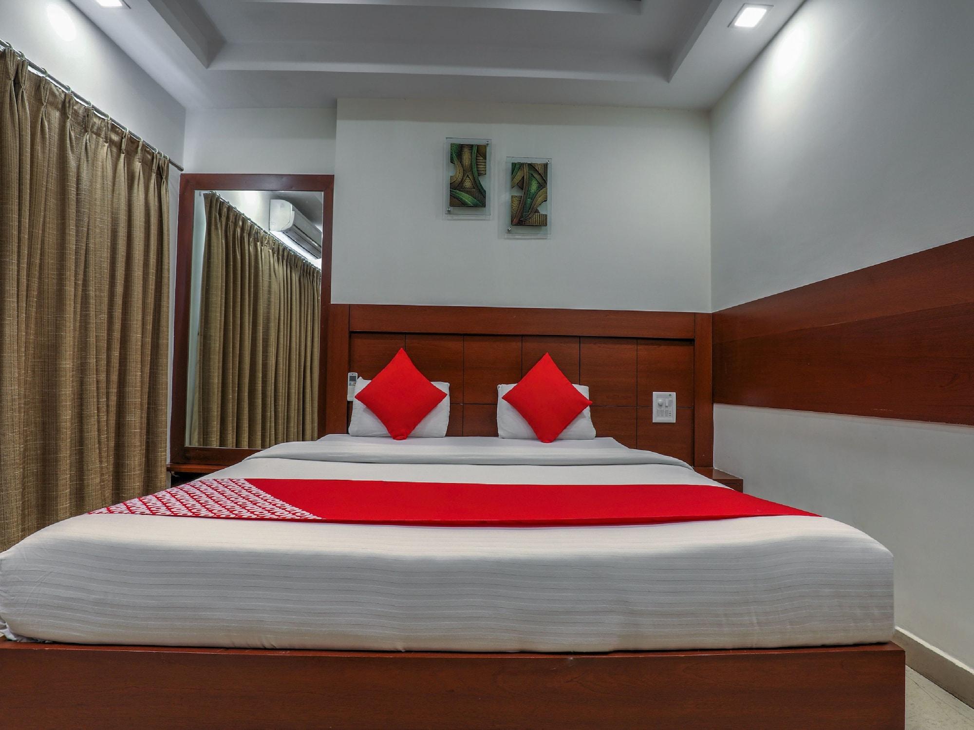 Treebo Trend Hotel Jp Plaza Nampally 하이데라바드 외부 사진
