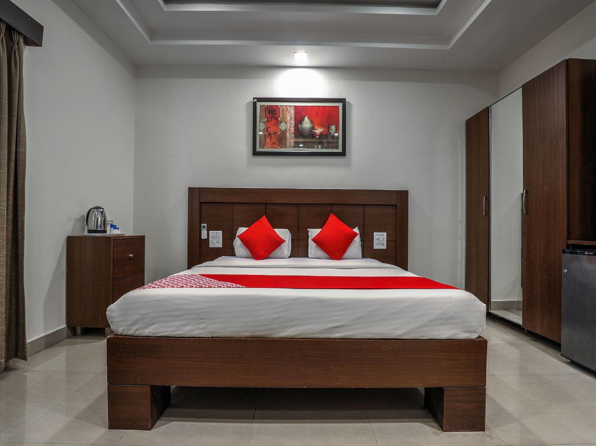 Treebo Trend Hotel Jp Plaza Nampally 하이데라바드 외부 사진