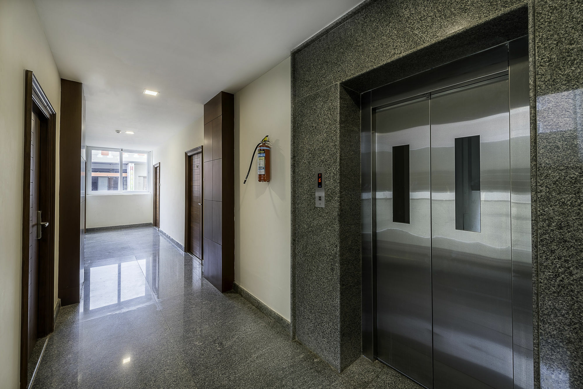 Treebo Trend Hotel Jp Plaza Nampally 하이데라바드 외부 사진